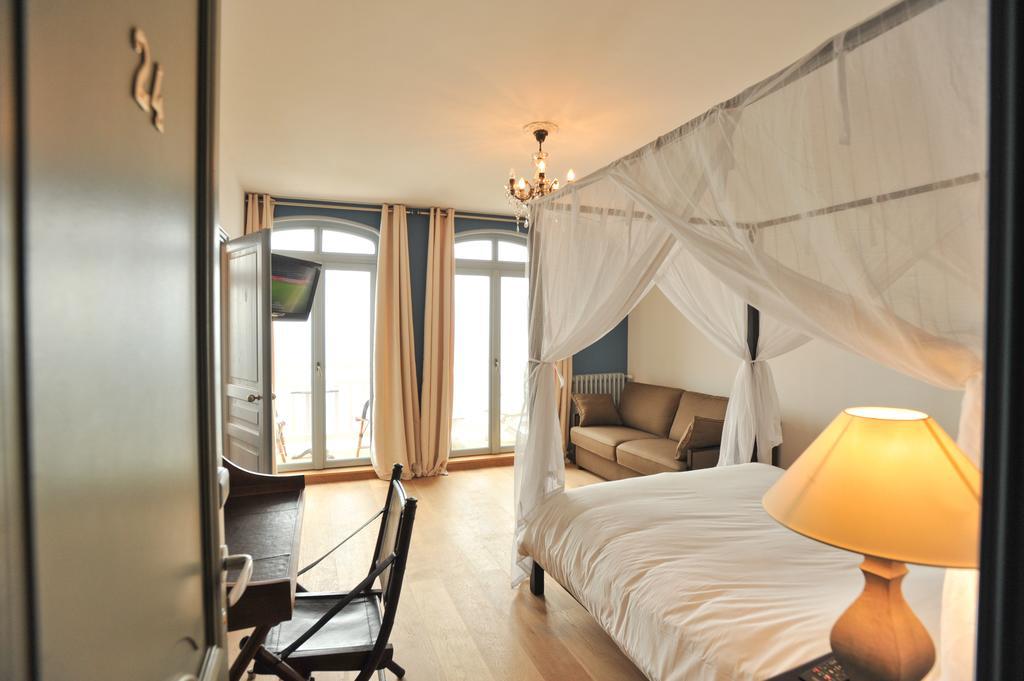 Tweepersoonskamer met Balkon en Uitzicht op Zee