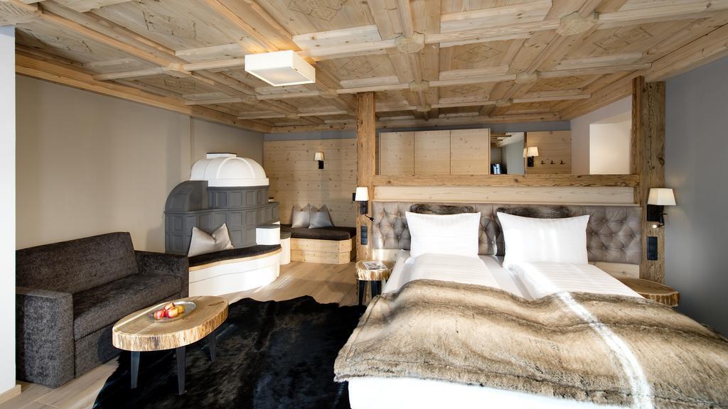Luxury Suite