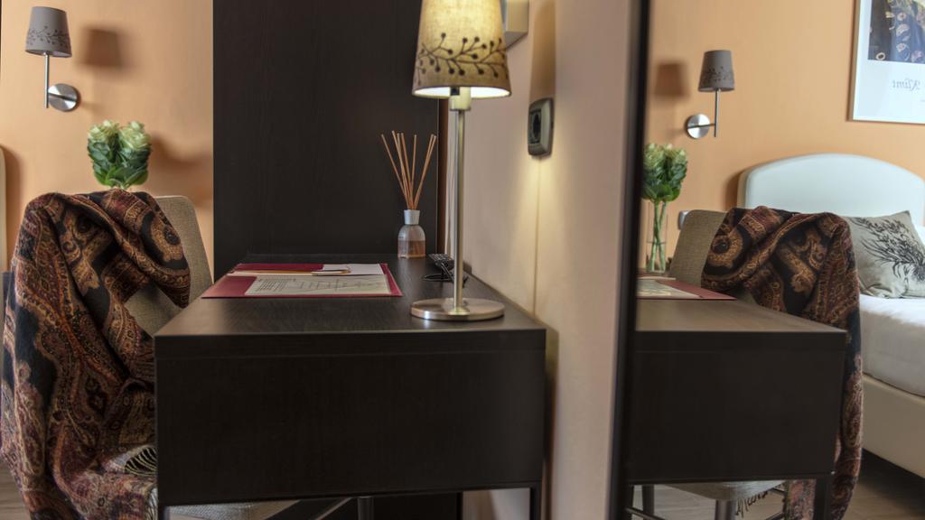 Tweepersoonskamer met 2 Aparte Bedden