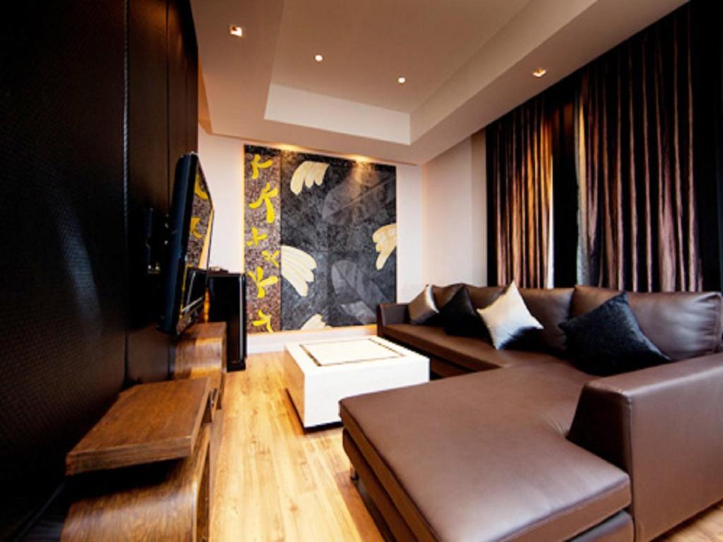 Two-Bedroom Suite