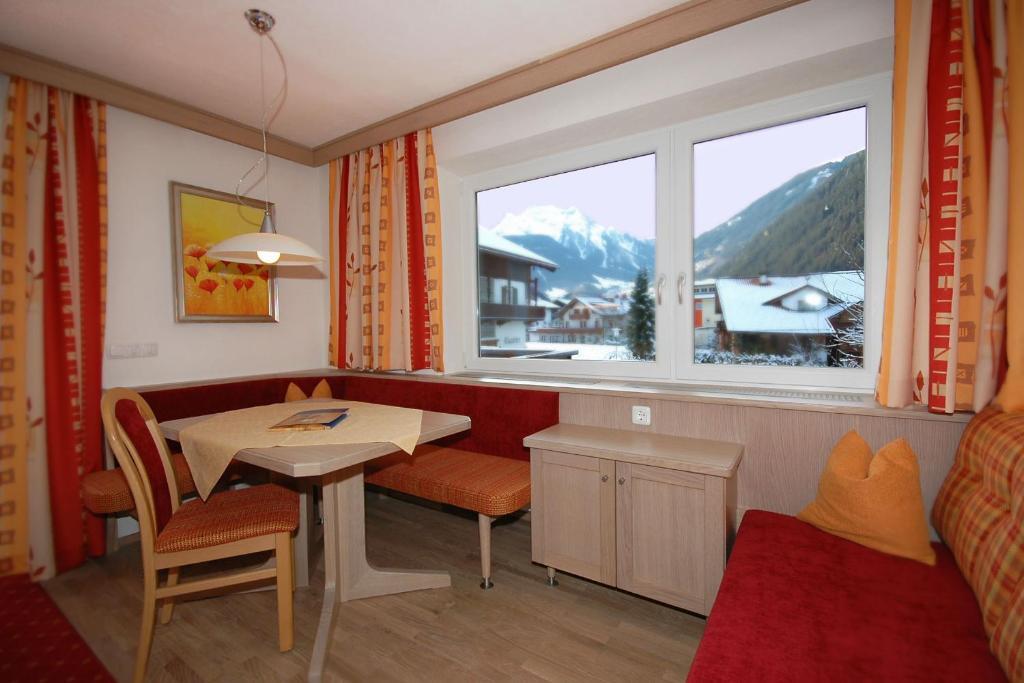 One-Bedroom Apartment Terrace