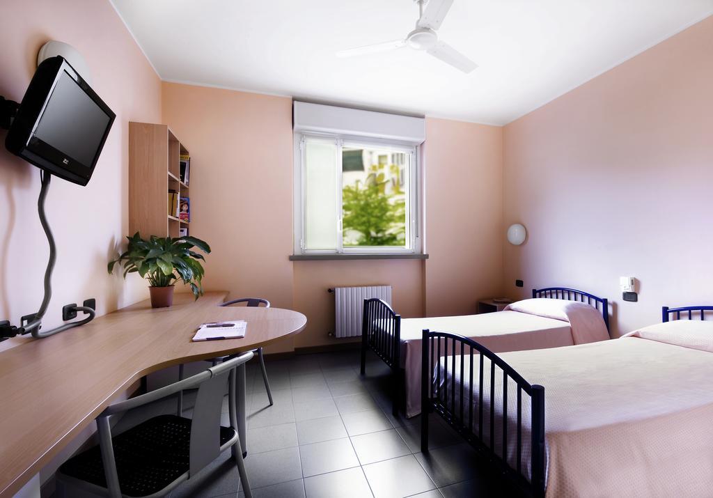 Tweepersoonskamer met 2 Aparte Bedden
