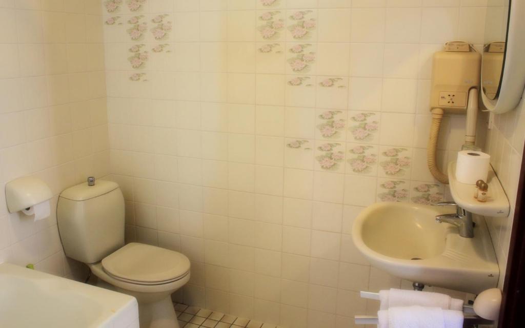 Standard Double Room,735835165:JPEG