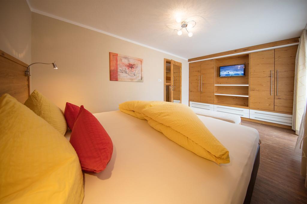 Three-Bedroom Apartment Terrace