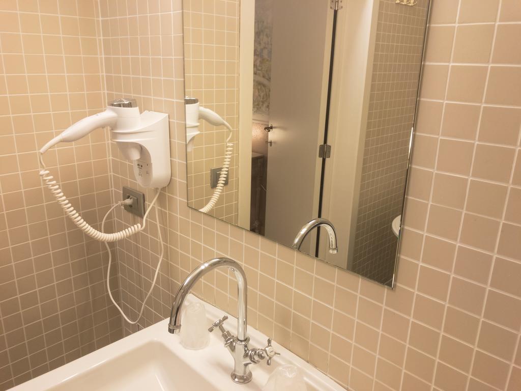 Deluxe Tweepersoonskamer met 2 Aparte Bedden en Uitzicht op Zee