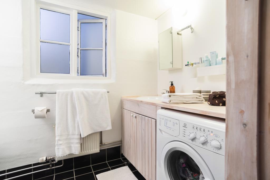 Double Room Private Bathroom