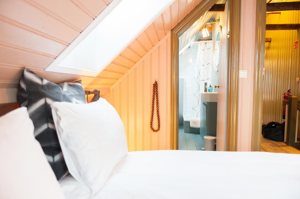 Double Room Private Bathroom