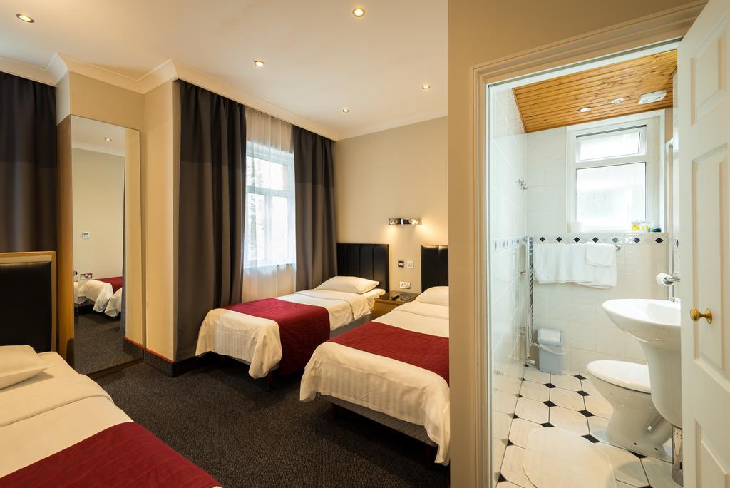 Driepersoonskamer met Eigen Badkamer