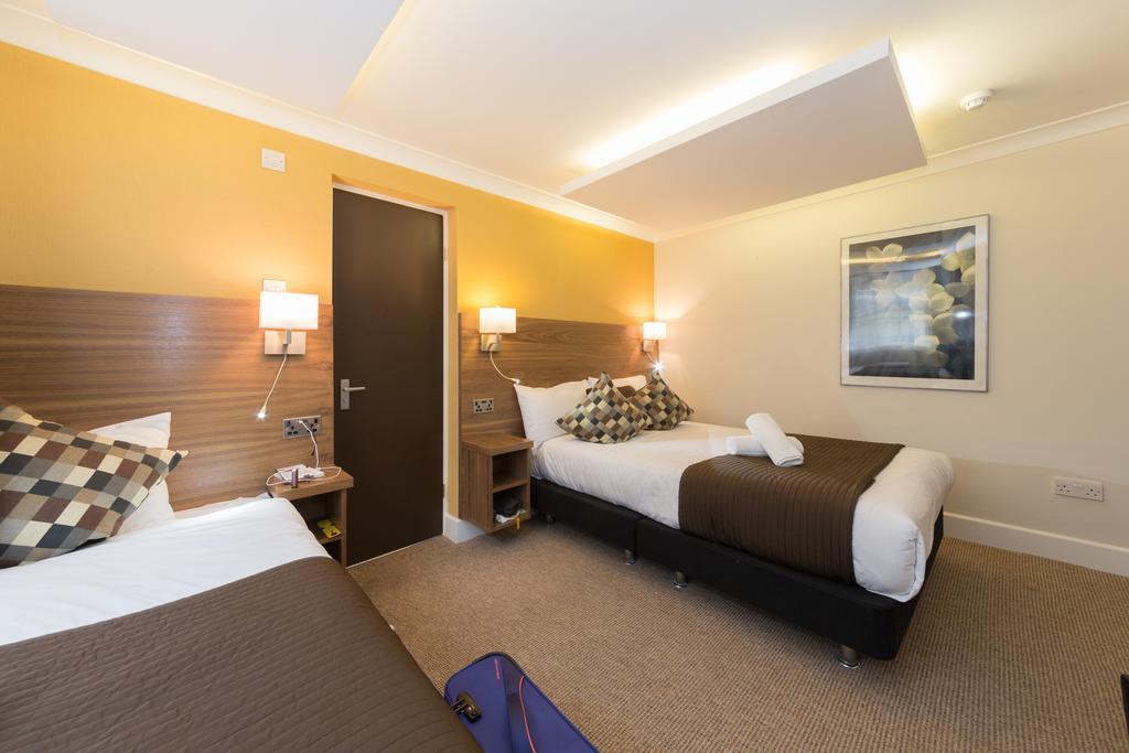 Driepersoonskamer met Eigen Badkamer
