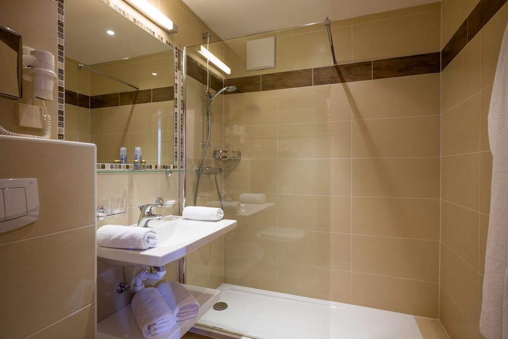 Single Room Shower
