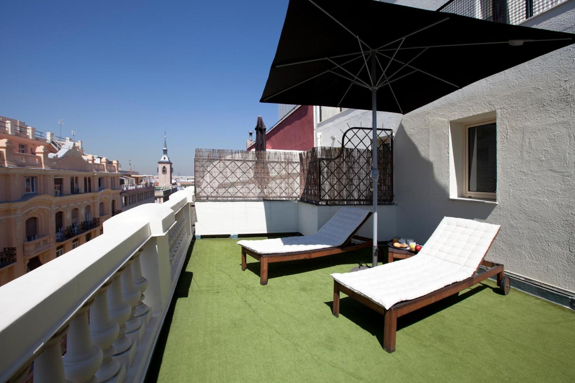 Double or Twin Room terrace Front Side