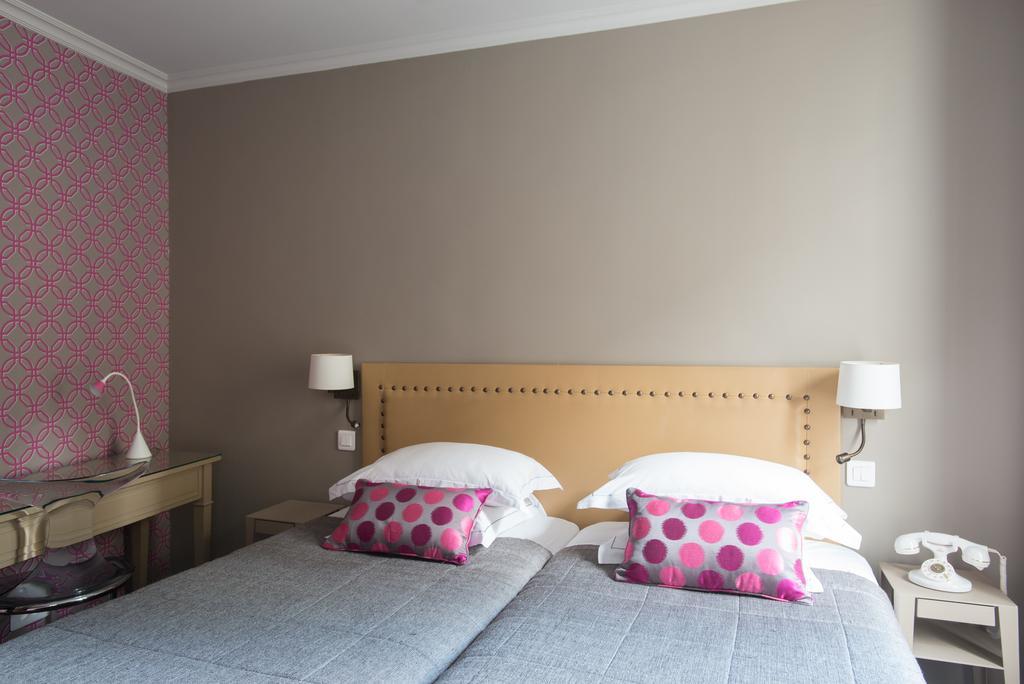 Tweepersoonskamer met 2 Aparte Bedden