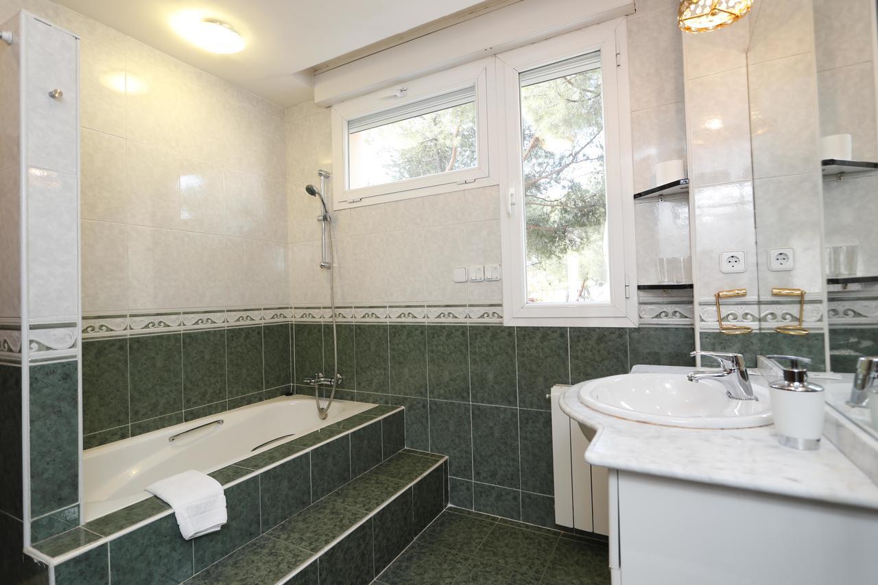 Double Room Bath