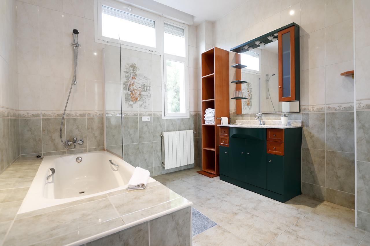 Double Room Bath