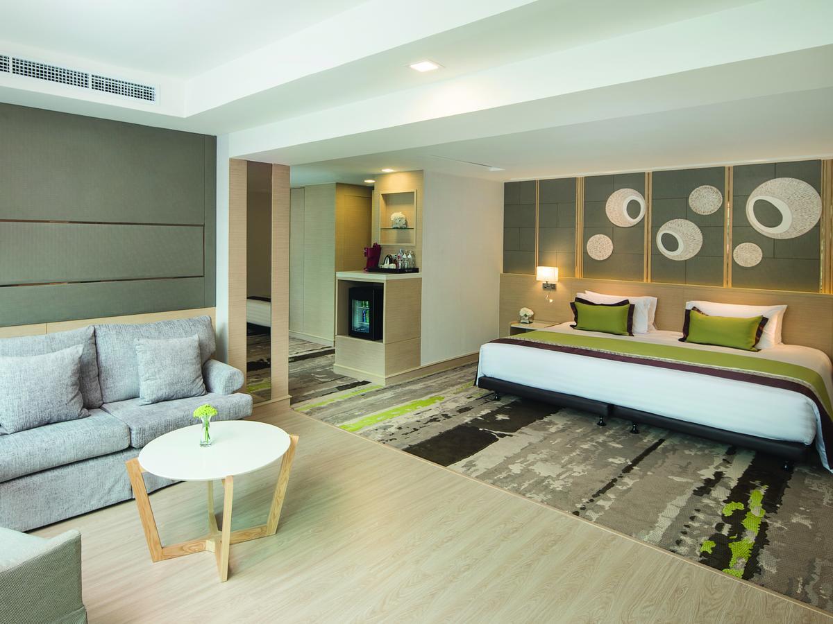 Grand Jacuzzi Suite Balcony High Floors