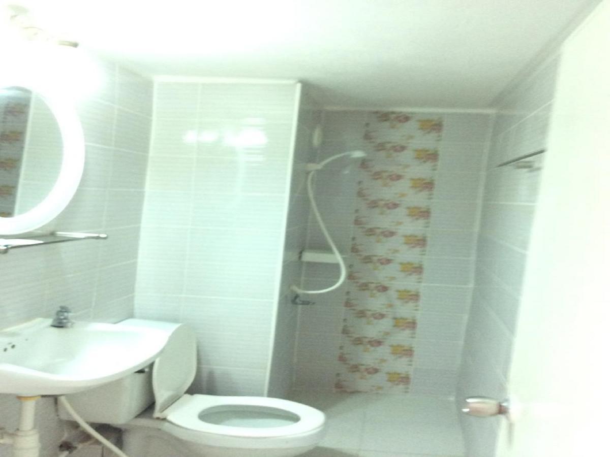 Family Room Private Bathroom