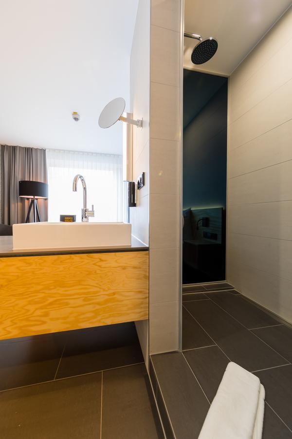 Kamer met Queensize Bed en Balkon