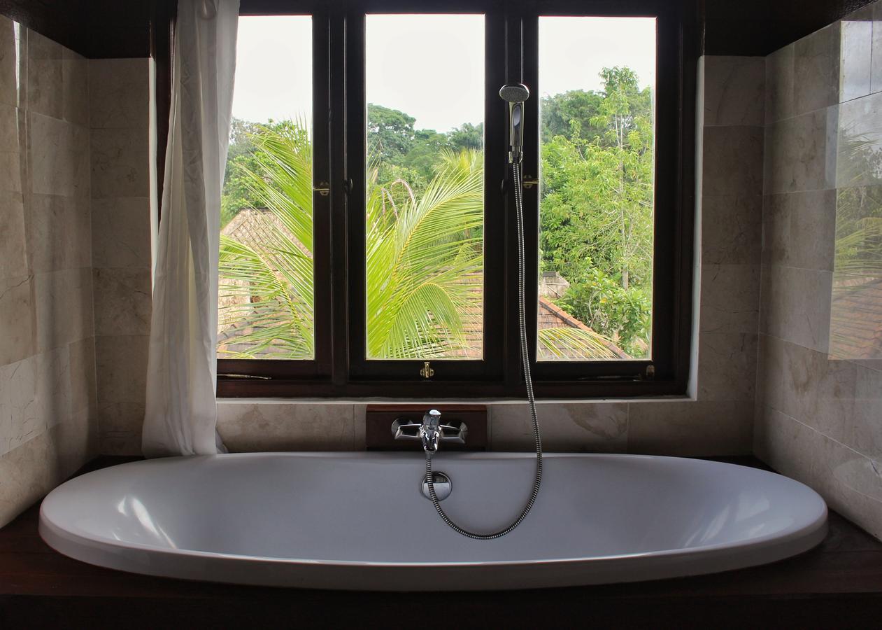 Superior Balcony Cottage