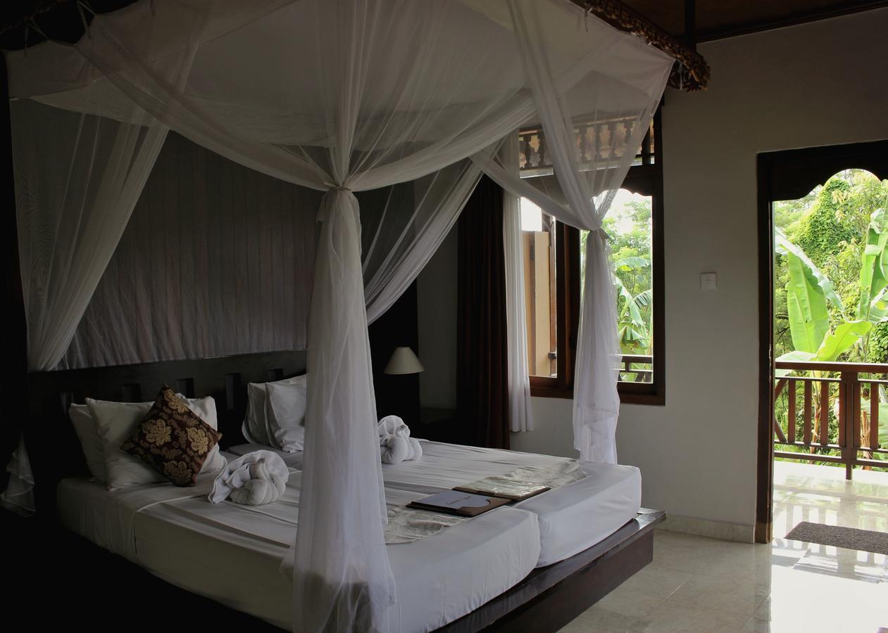 Superior Balcony Cottage