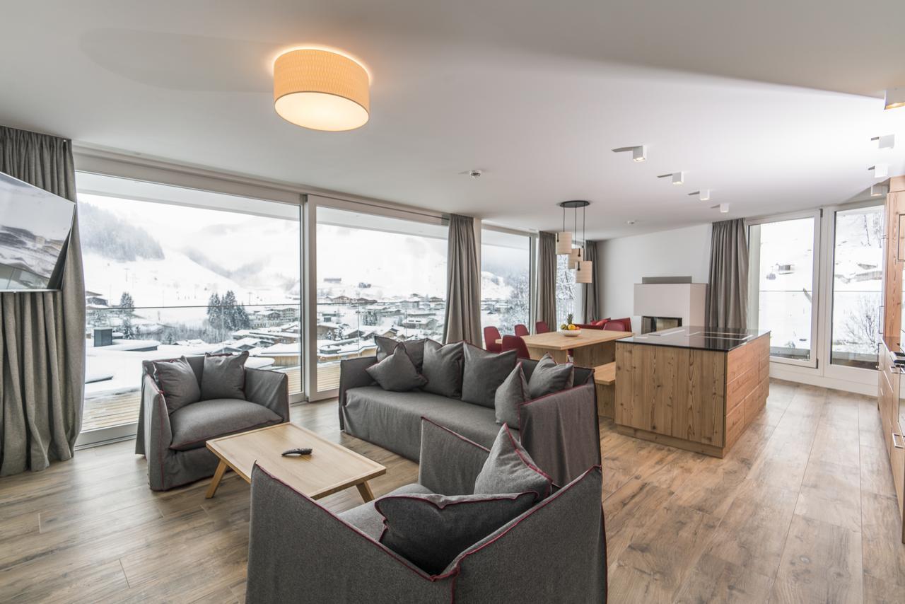 Penthouse Four-Bedroom Apartment