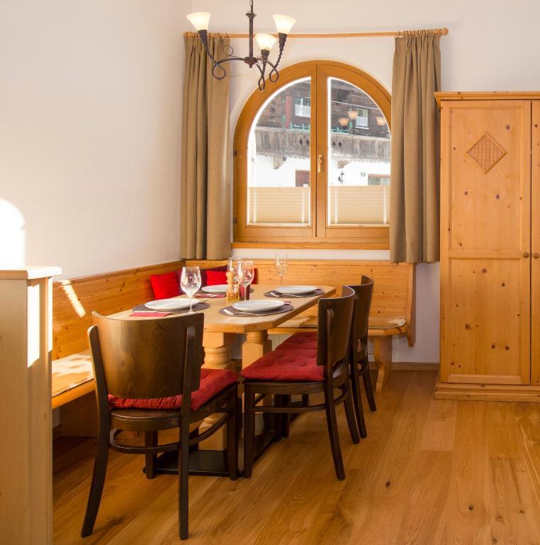 Two-Bedroom Apartment Mountain View