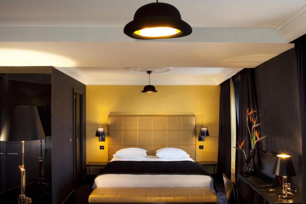 Suite met uitzicht op de Eiffeltoren