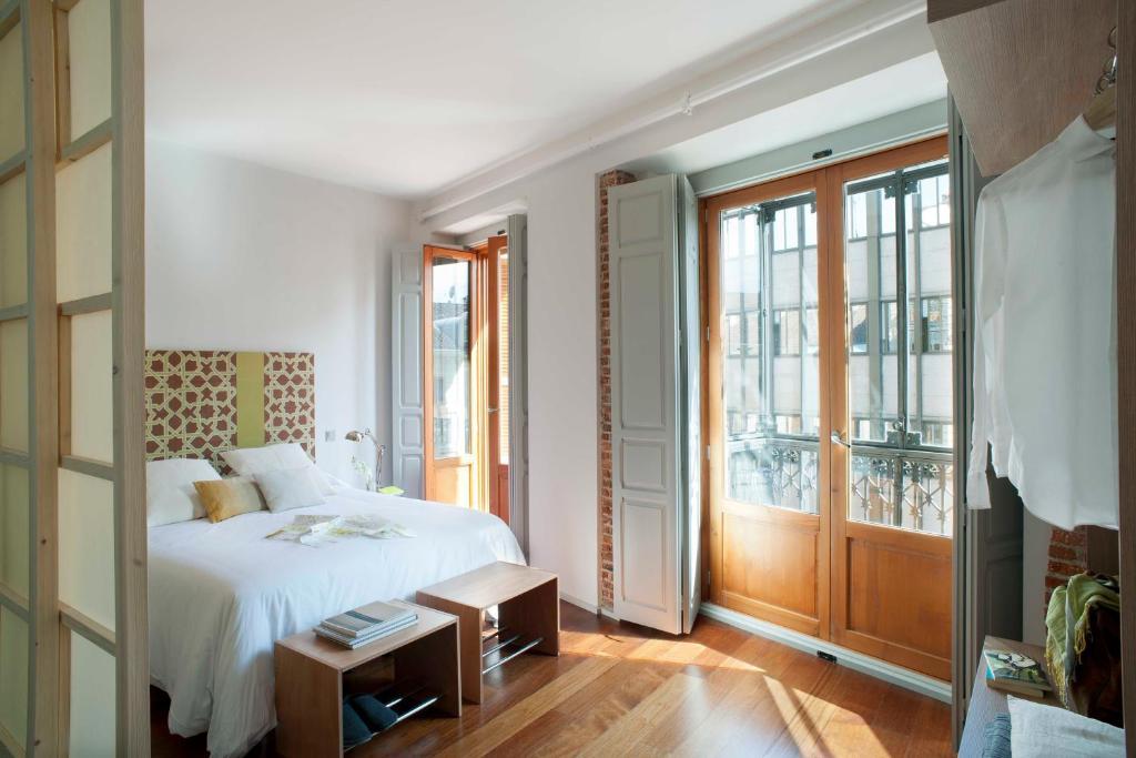 Deluxe 2 Bedroom Apartment 2 Bathrooms