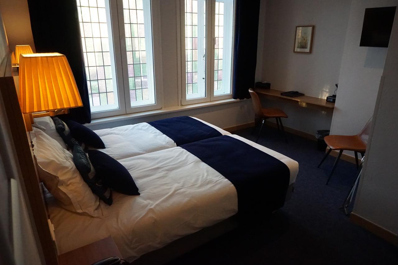 Tweepersoonskamer met 2 Aparte Bedden