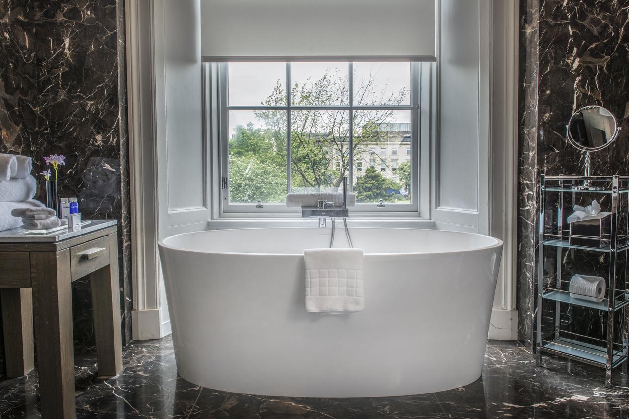 King Suite Garden View