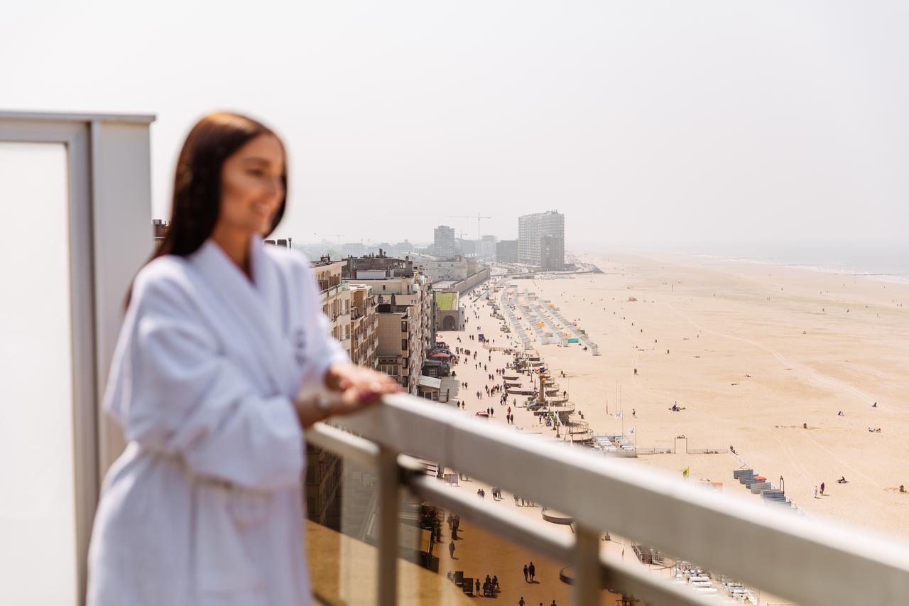 Deluxe tweepersoonskamer met balkon en uitzicht op zee