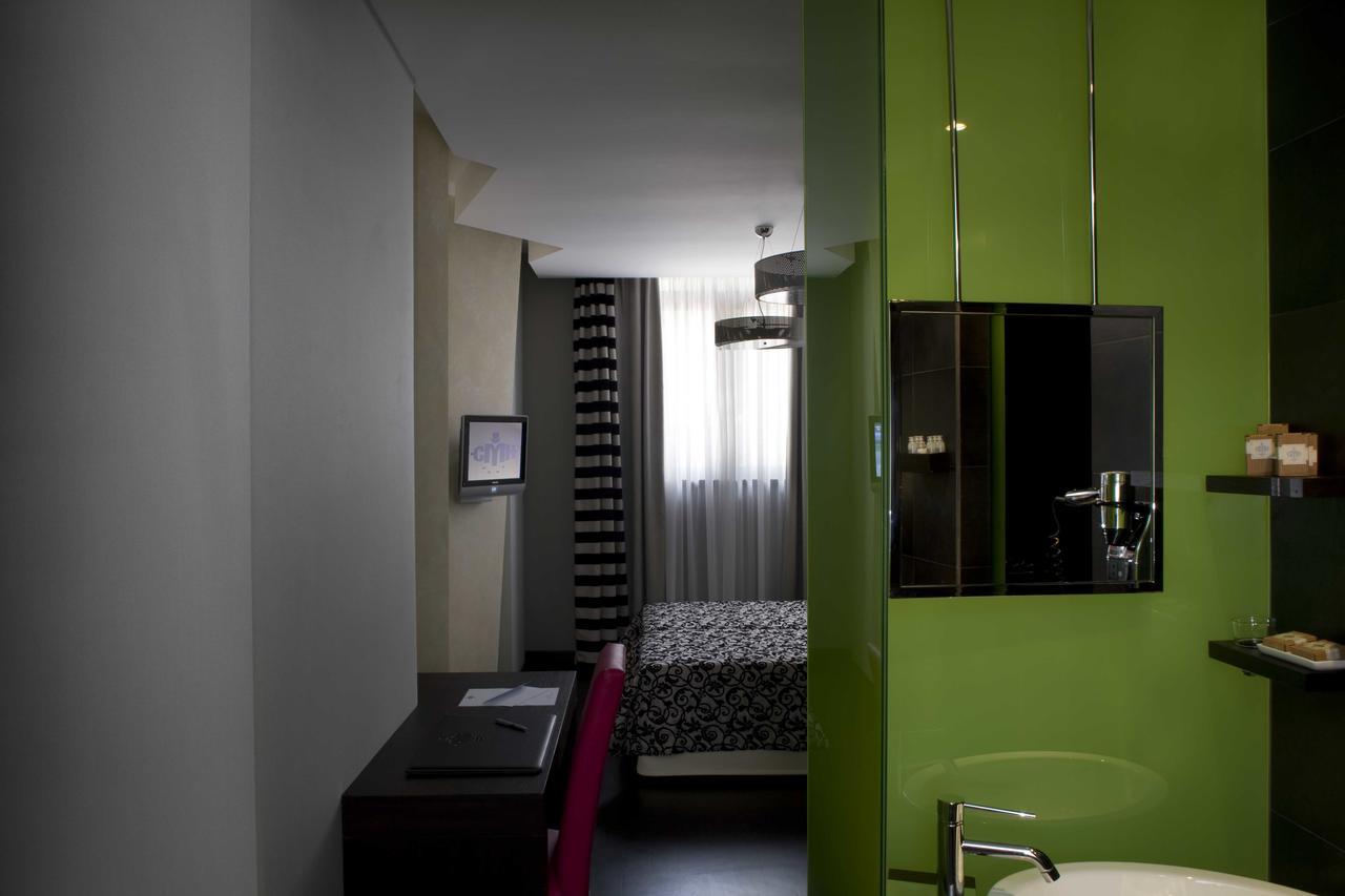 Kamer met Queensize Bed en Slaapbank