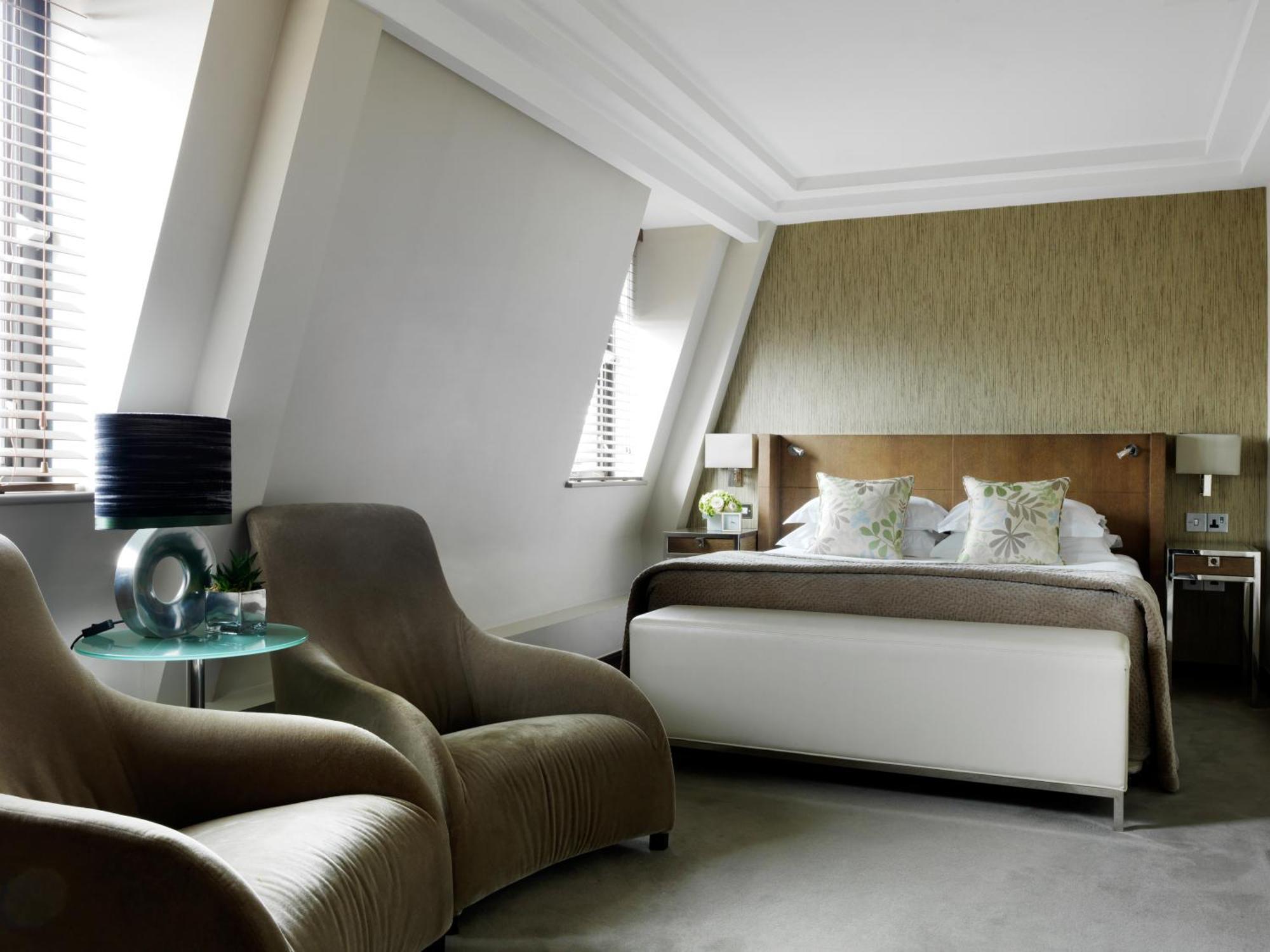 Studio met Queensize Bed