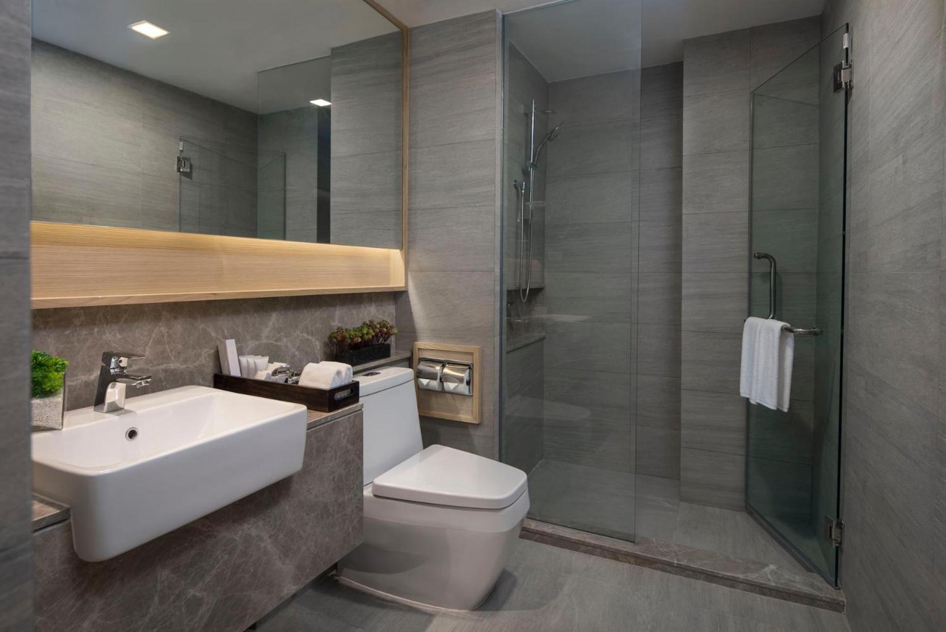 Grand Jacuzzi Suite Balcony High Floors