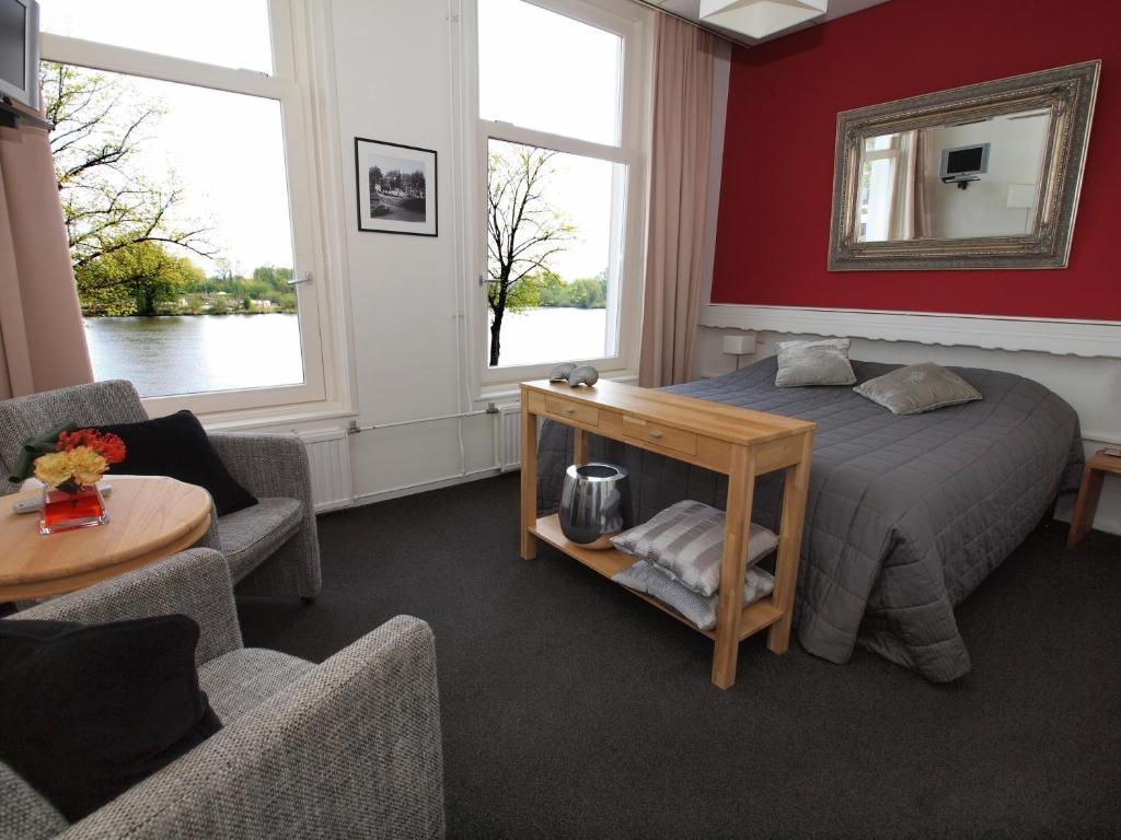 Tweepersoonskamer met 2 Aparte Bedden