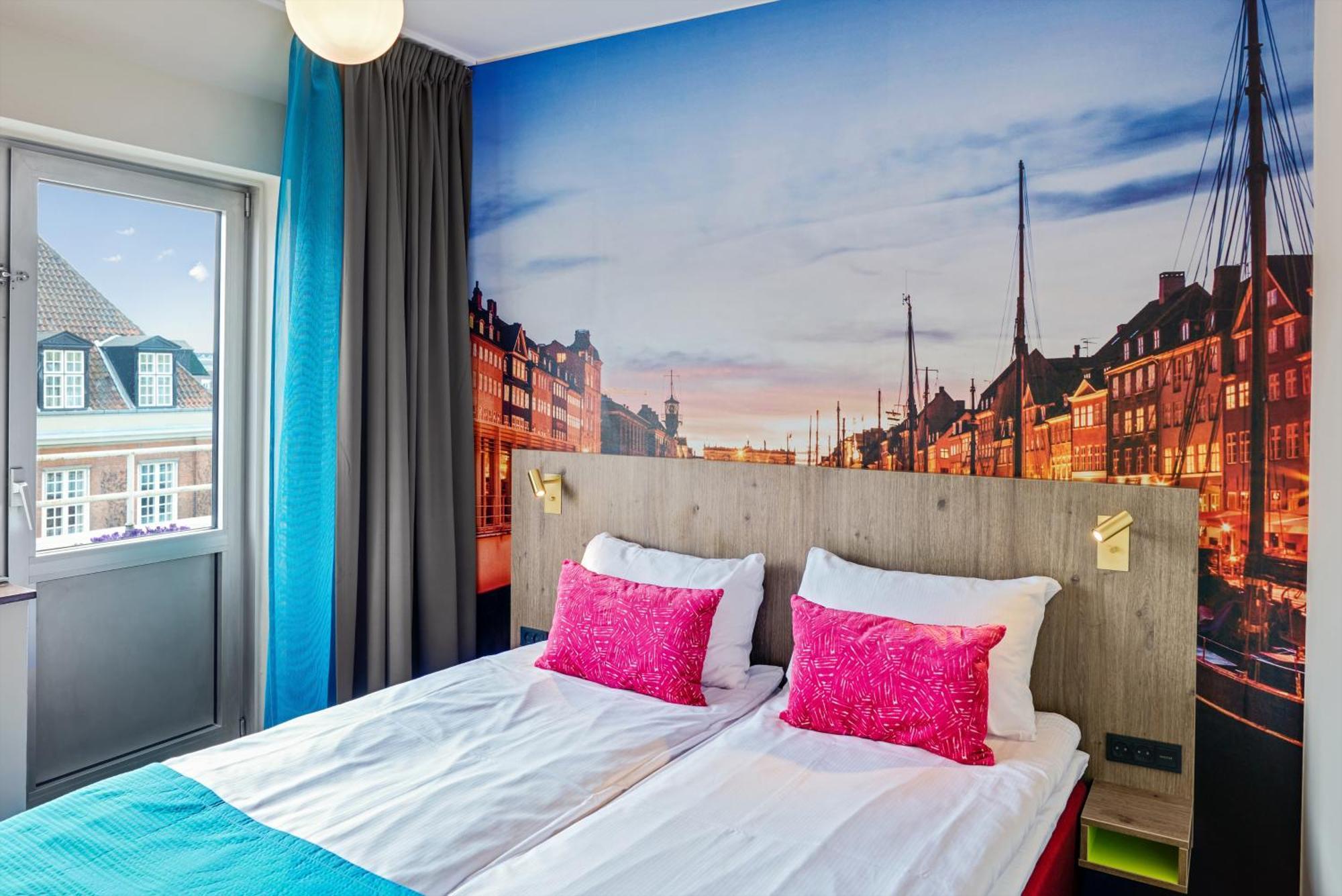 Kleine Classic Kamer met Twee Aparte Bedden
