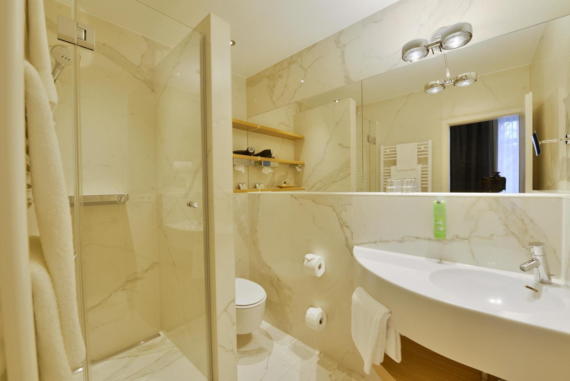 Comfort Kamer met Kingsize Bed