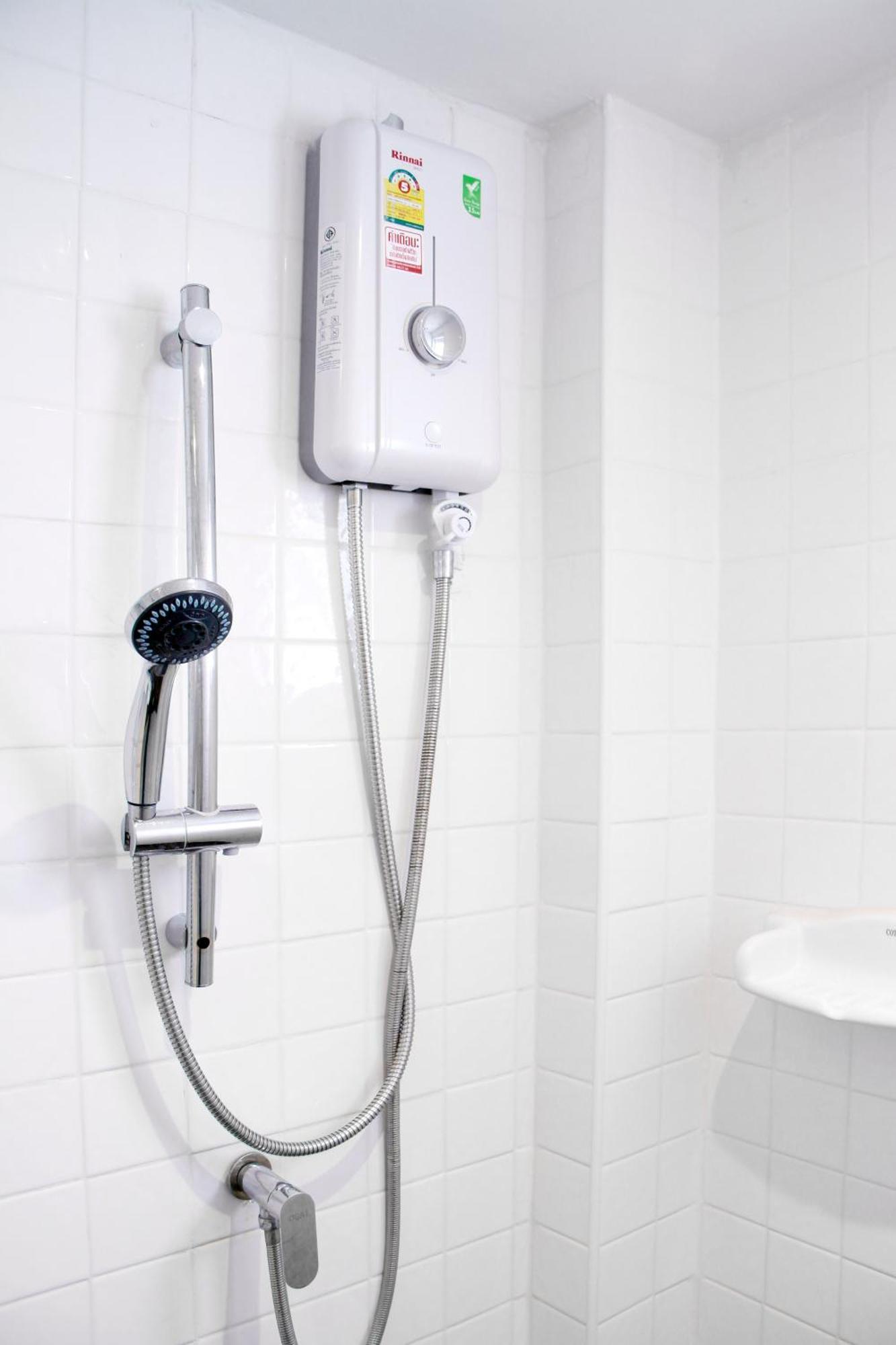 Single Room Bathroom