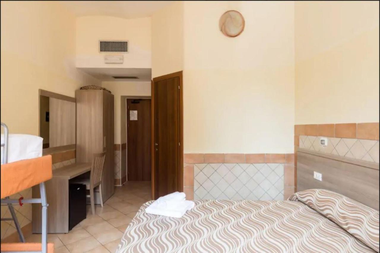 Tweepersoonskamer met 1 of 2 Bedden en Eigen Badkamer