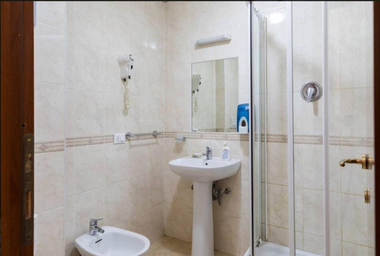 Eenpersoonskamer met Eigen Badkamer