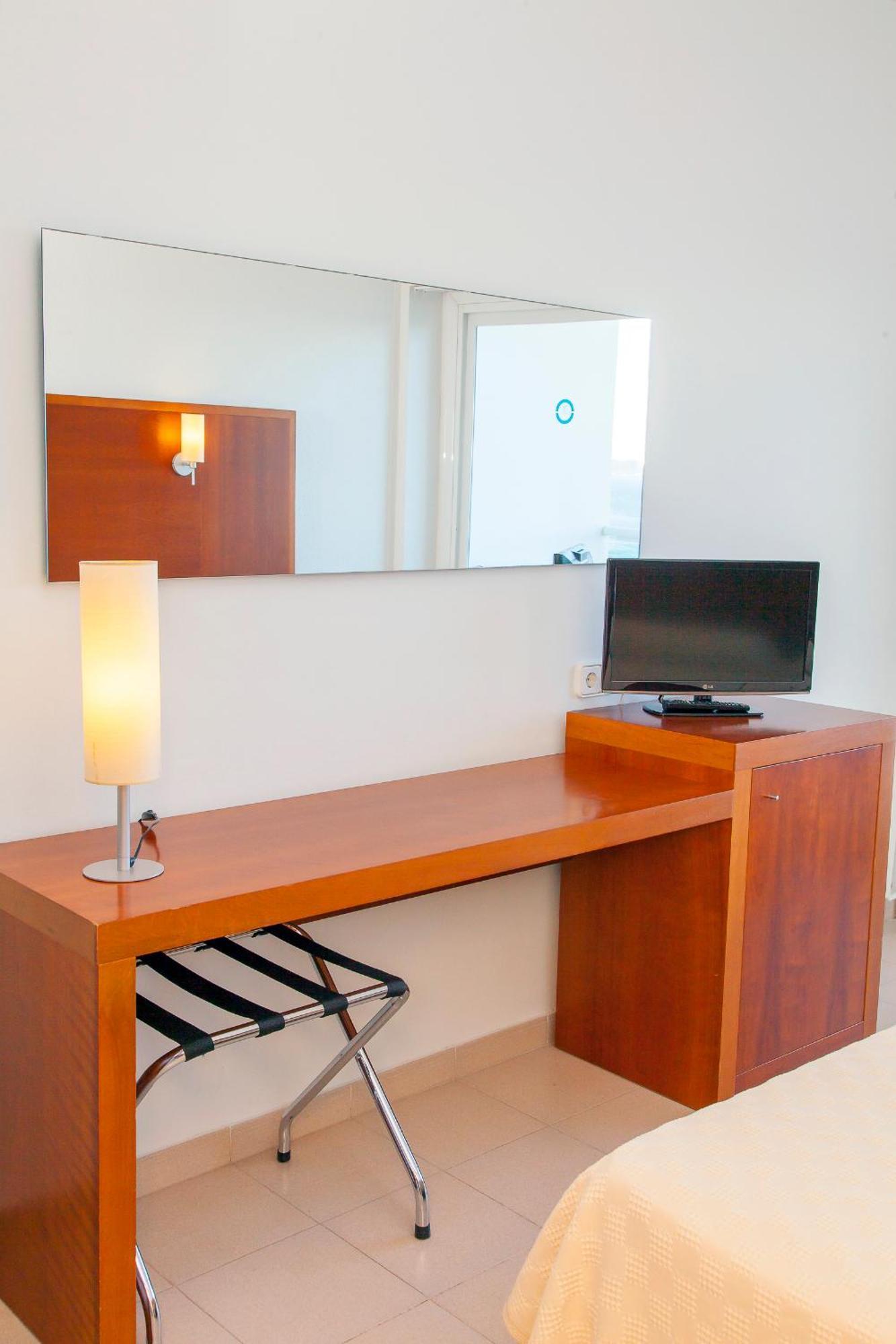 Superior Tweepersoonskamer met 2 Aparte Bedden en Uitzicht op Zee