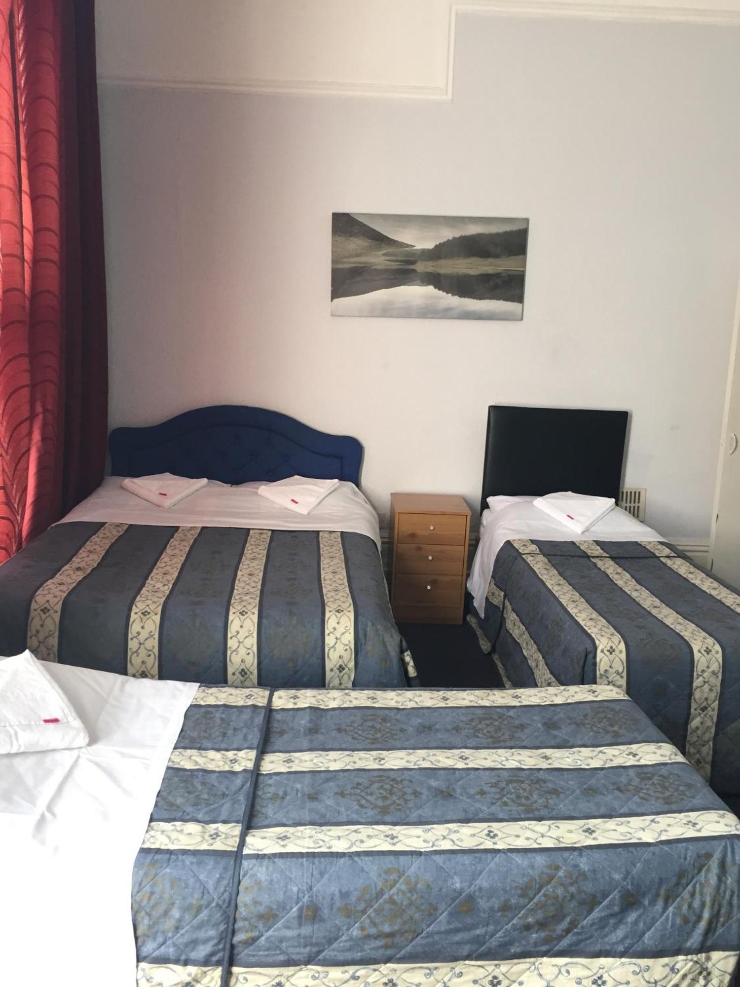 Familiekamer met Eigen Badkamer (5 Volwassenen)