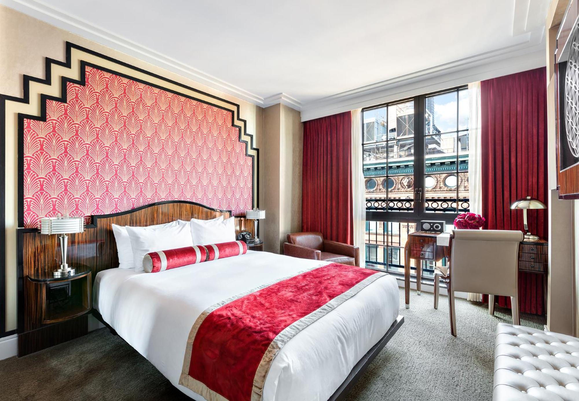 Grove Kamer met Queensize Bed en Uitzicht op het Empire State Building