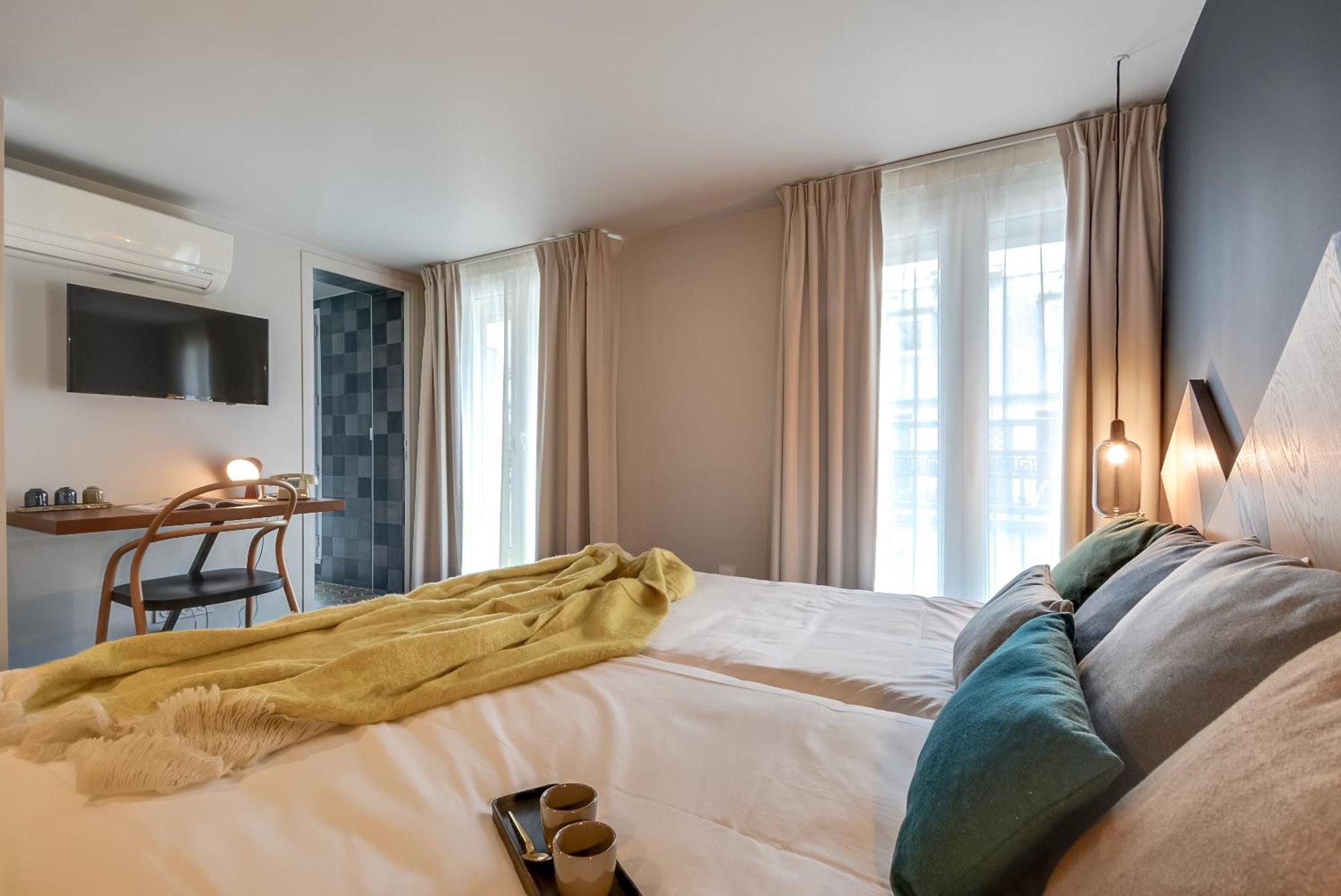 Tweepersoonskamer met 2 Aparte Bedden