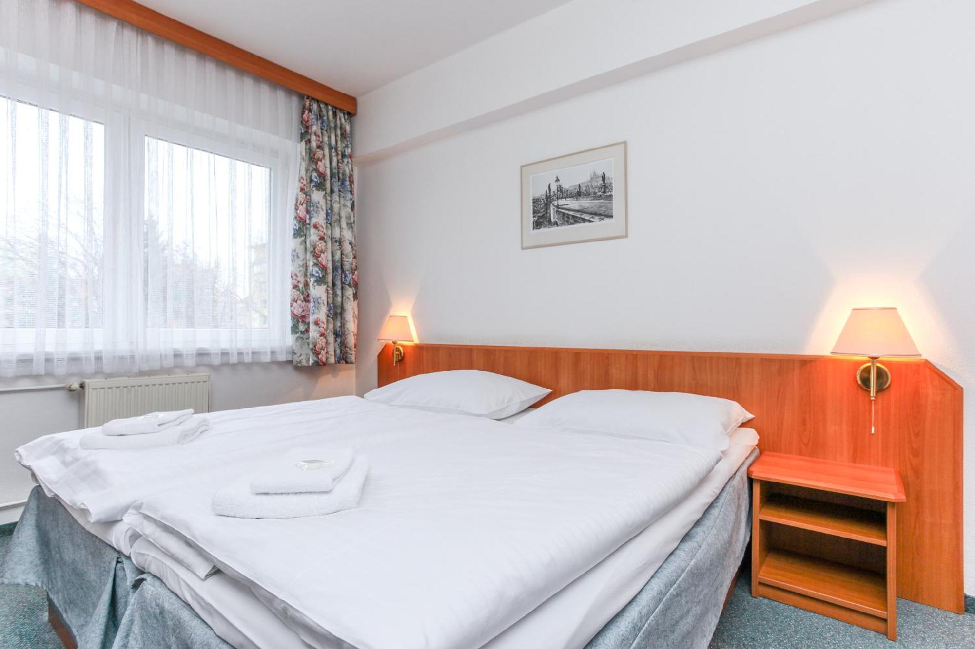 Double or Twin Room,1274953144:JPEG