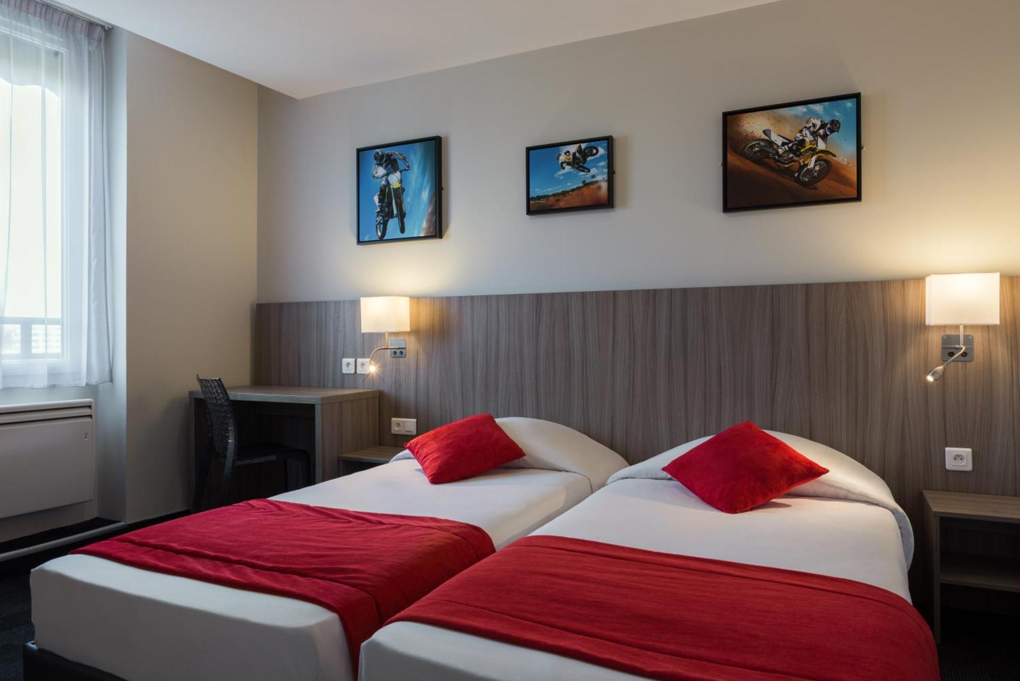 Tweepersoonskamer met 2 Aparte Bedden
