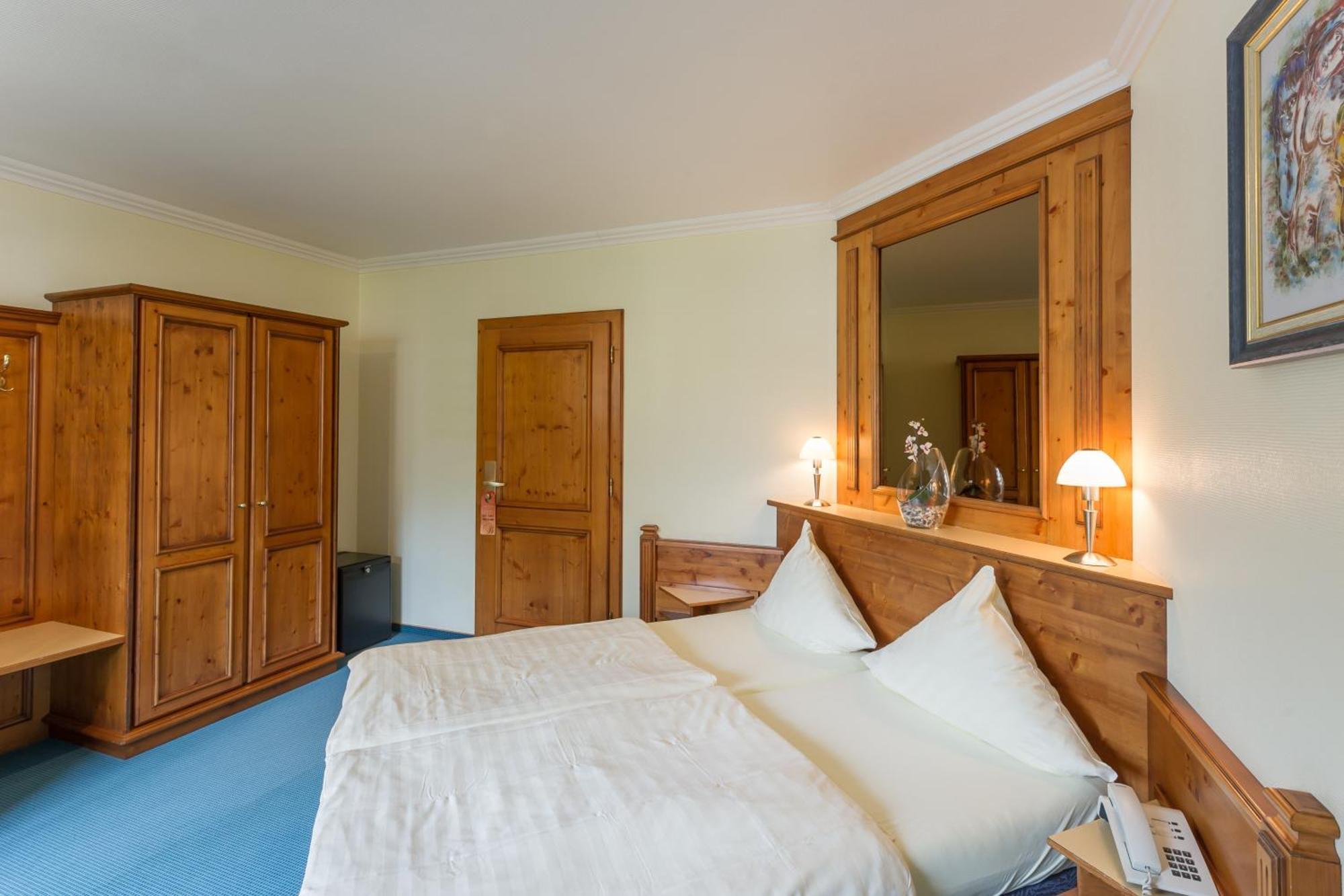 Deluxe Double or Twin Room
