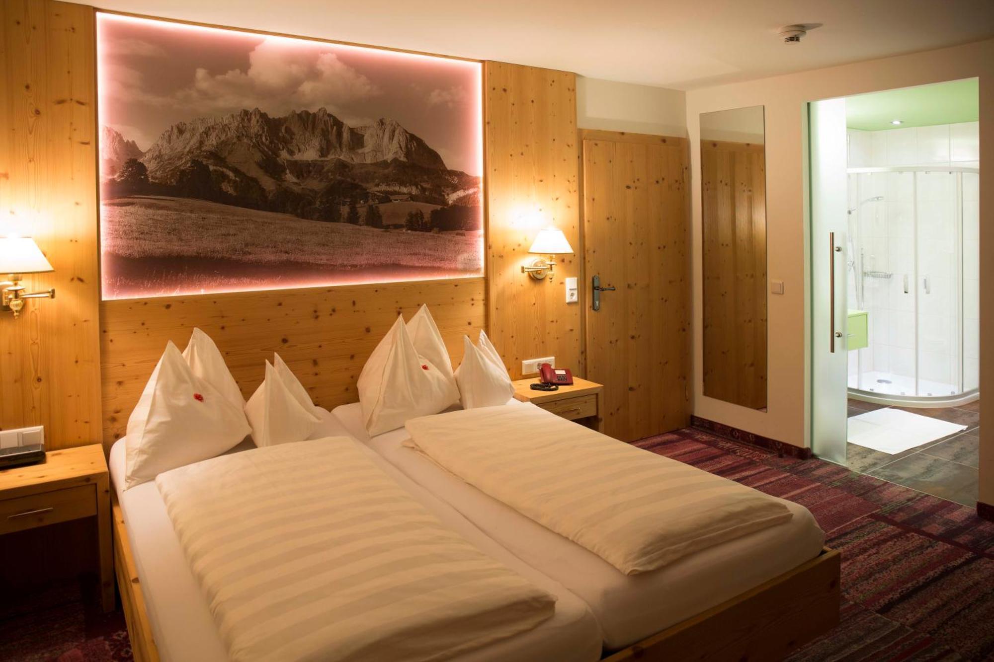 Double Room Mountain View Main Building