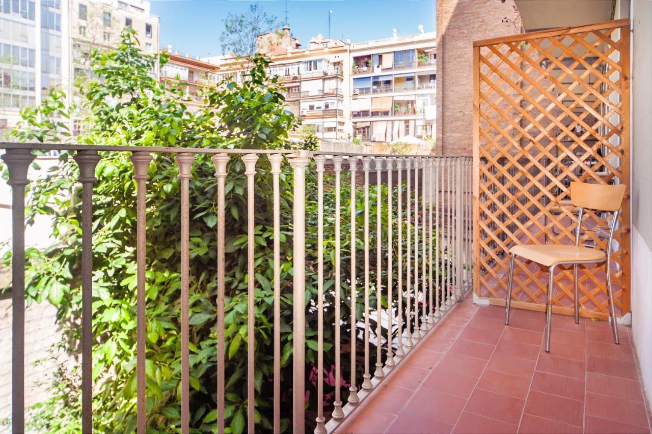 Tweepersoonskamer met 2 Aparte Bedden en Balkon