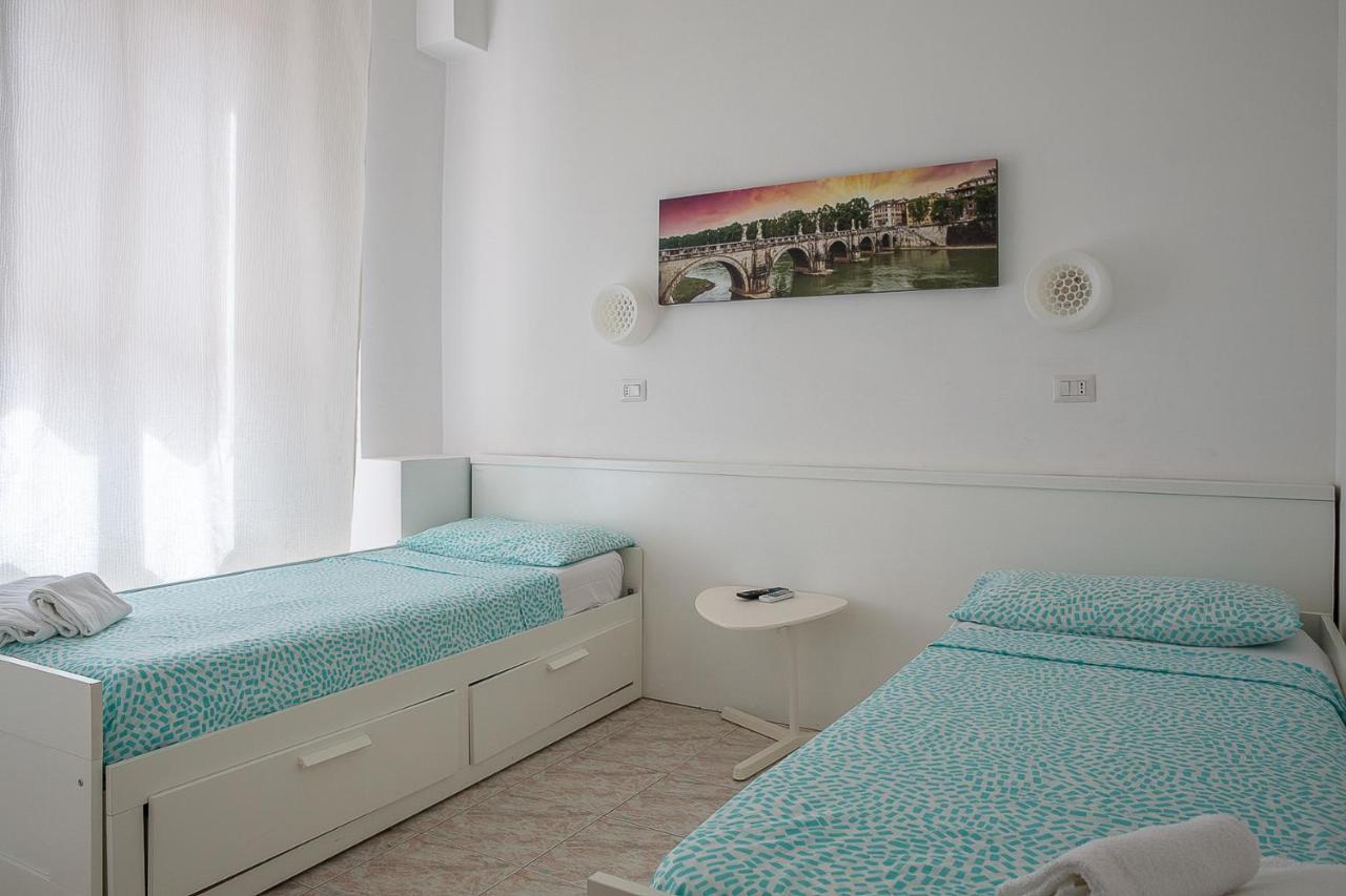 Tweepersoonskamer met 2 Aparte Bedden
