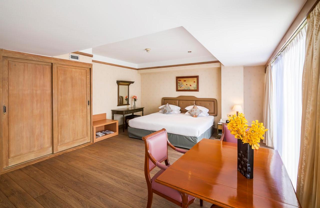Deluxe Suite Balcony
